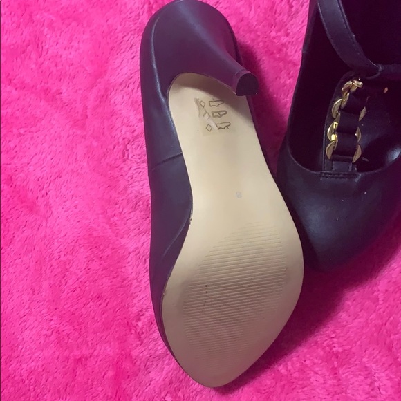 Call it spring heels - Picture 3 of 3